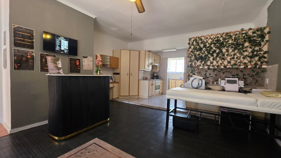 2 Bedroom Property for Sale in Flamwood North West